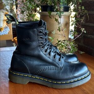 Dr Martens 1460 black leather boot w/canary yellow stitching/air ware sole. Sz 8